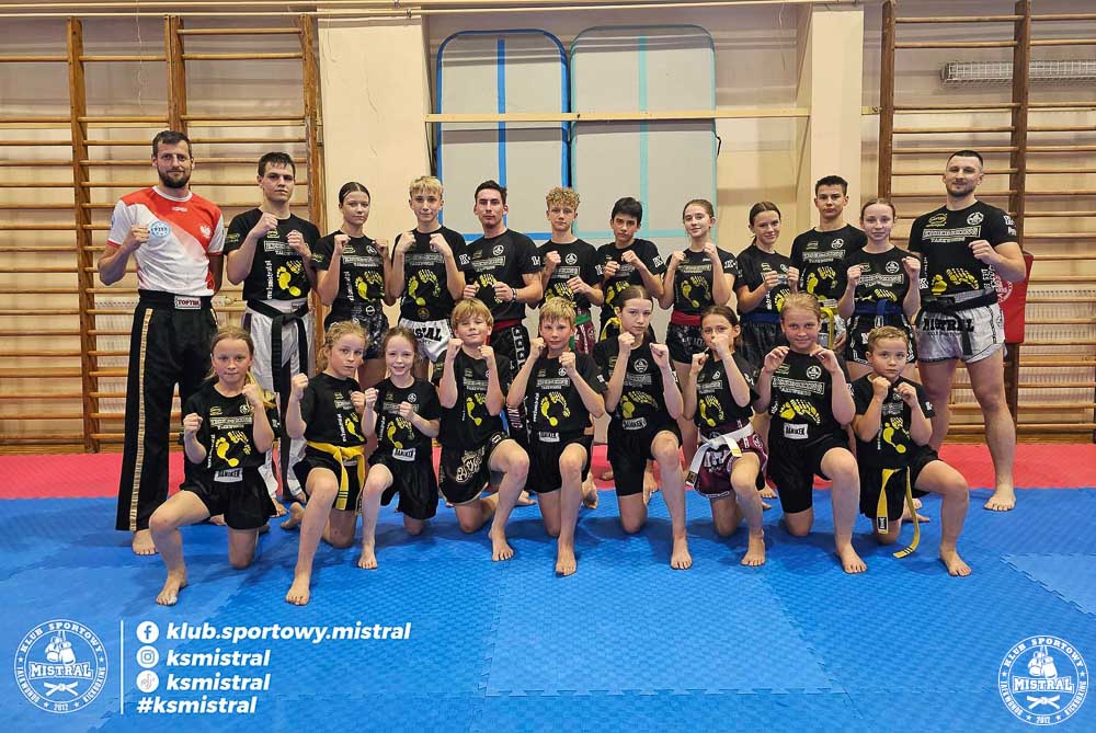 Konsultacje kickboxing, Dąbrowa Górnicza 10.05.2024 - Klub Sportowy Mistral Będzin Dąbrowa Górnicza Siemianowice Śląskie Wojkowice Czeladź Sosnowiec Boks Kickboxing Taekwondo Samoobrona K1-1.jpg